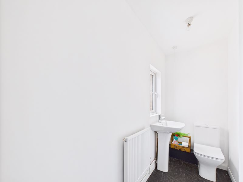 3 bed house for sale in Walesby Lane, Ollerton, NG22  - Property Image 5