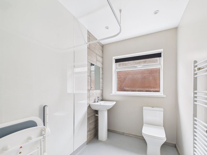 3 bed bungalow for sale in Bescar Lane, Ollerton, NG22  - Property Image 8