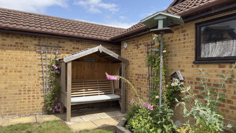 3 bed bungalow for sale in Maida Lane, Ollerton, NG22 15