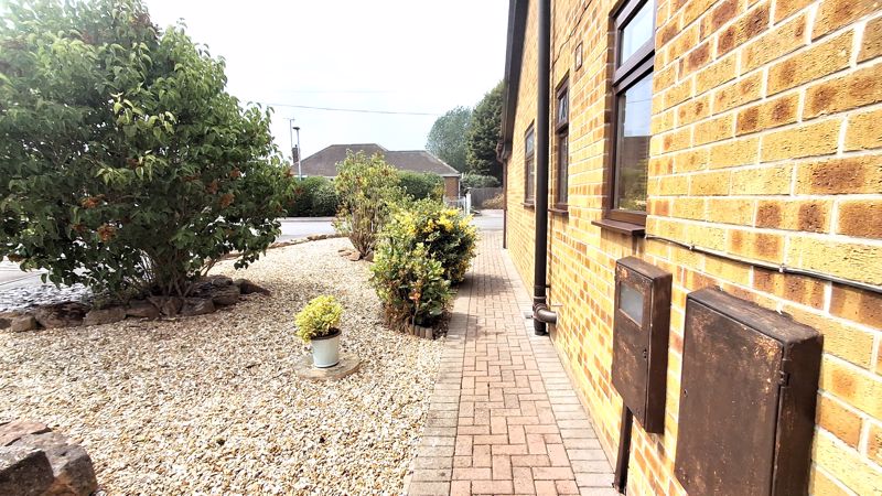 3 bed bungalow for sale in Maida Lane, Ollerton, NG22 19