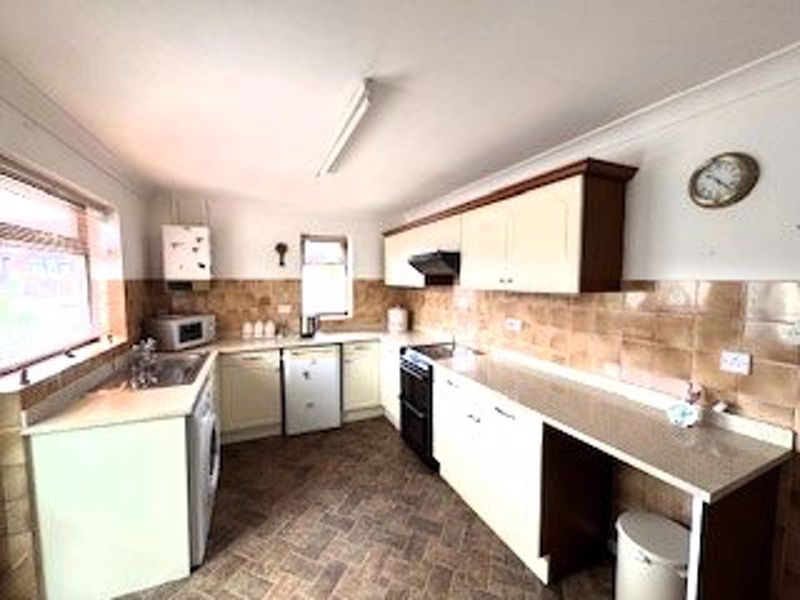 3 bed bungalow for sale in Maida Lane, Ollerton, NG22 5