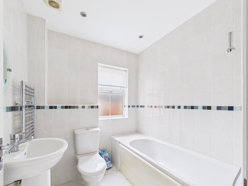 4 bed house for sale in Old Station Yard, Edwinstowe , NG21  - Property Image 14