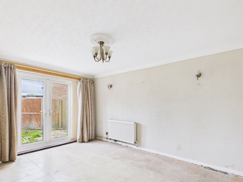 3 bed house for sale in Greenwood Crescent, Boughton, NG22  - Property Image 3