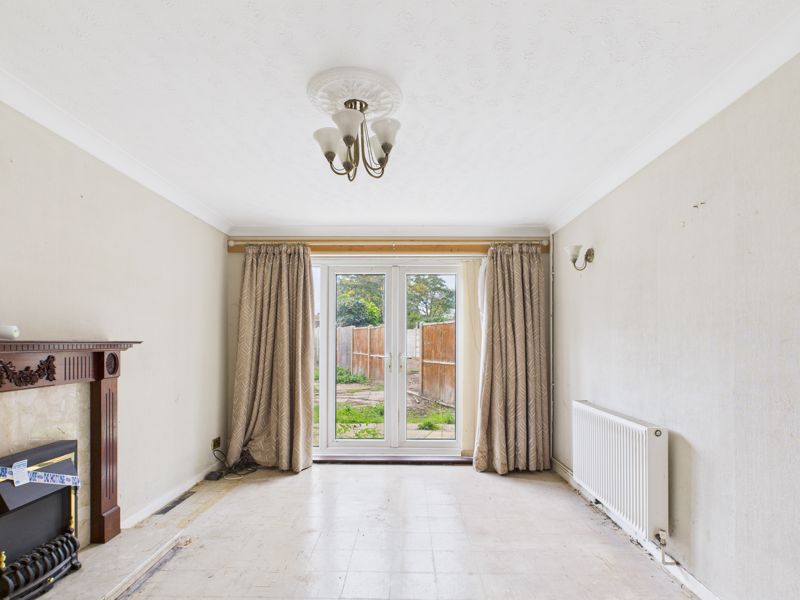 3 bed house for sale in Greenwood Crescent, Boughton, NG22  - Property Image 4