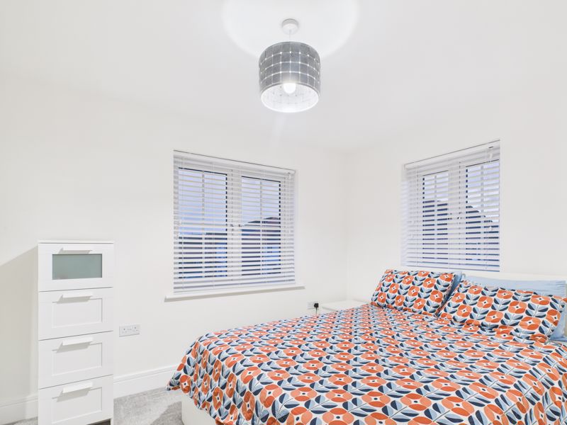 4 bed house for sale in Kingfisher Way, Ollerton, NG22  - Property Image 11