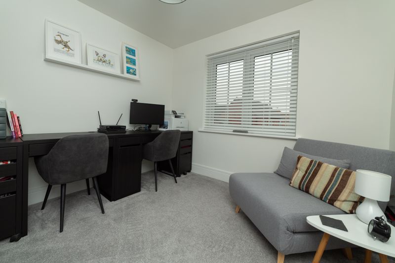 4 bed house for sale in Kingfisher Way, Ollerton, NG22  - Property Image 14