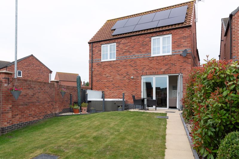 4 bed house for sale in Kingfisher Way, Ollerton, NG22 16