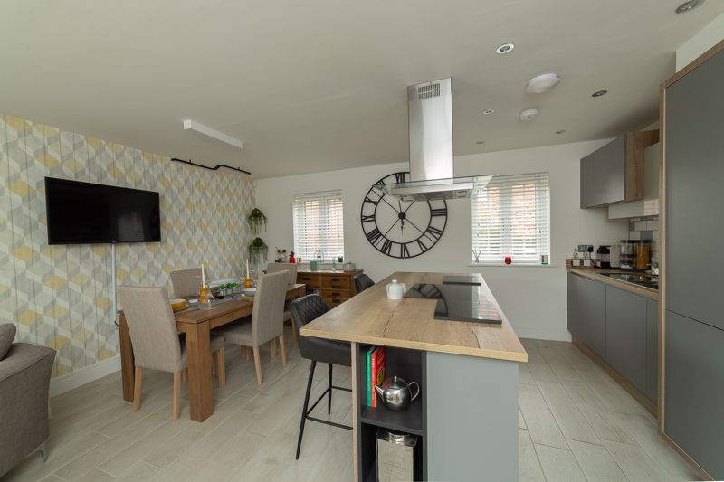 4 bed house for sale in Kingfisher Way, Ollerton, NG22  - Property Image 3