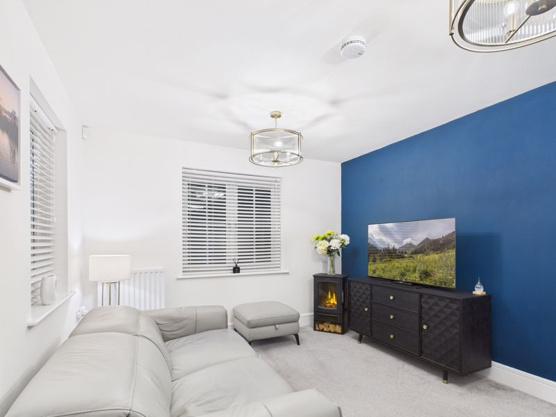 4 bed house for sale in Kingfisher Way, Ollerton, NG22 4