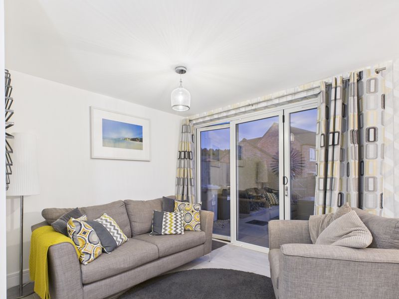 4 bed house for sale in Kingfisher Way, Ollerton, NG22 7