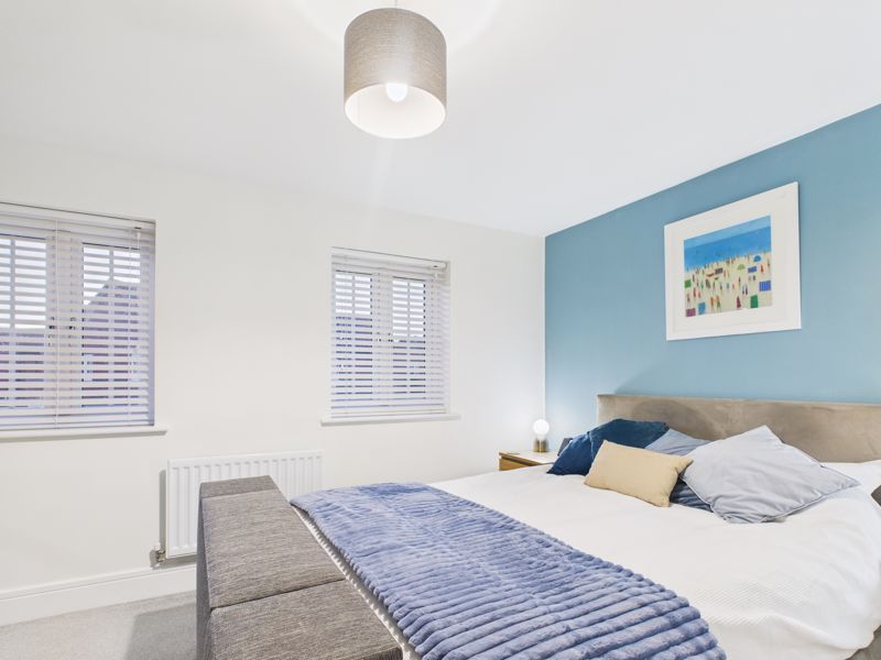 4 bed house for sale in Kingfisher Way, Ollerton, NG22 9