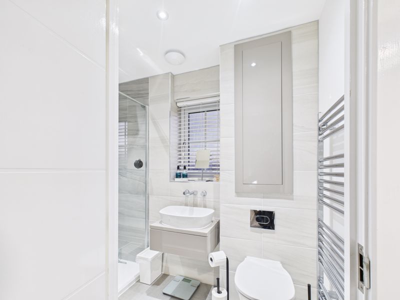 4 bed house for sale in Kingfisher Way, Ollerton, NG22 10