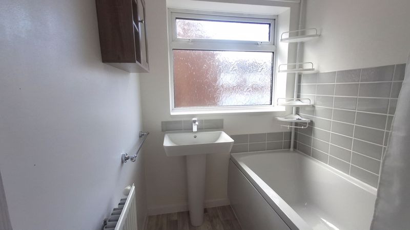 3 bed house to rent in Hawthorn Drive, Newark, NG22 9
