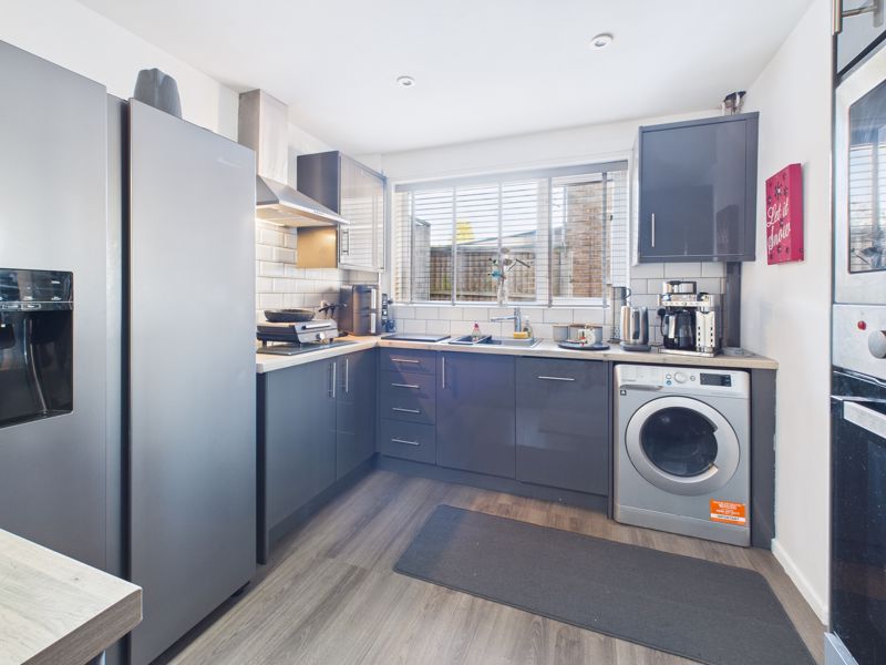 3 bed house for sale in Hawthorn Drive, Newark, NG22 3