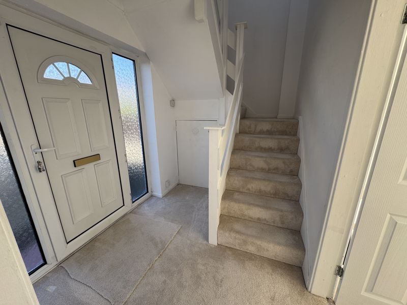 3 bed house to rent in Hawthorn Drive, Ollerton, NG22  - Property Image 2