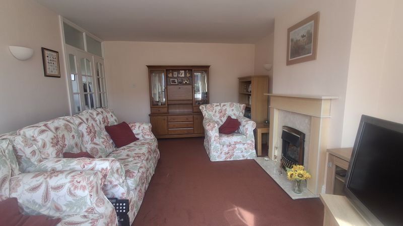 2 bed bungalow for sale in Burton Rise, Walesby, NG22  - Property Image 2