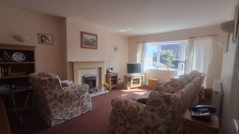 2 bed bungalow for sale in Burton Rise, Walesby, NG22  - Property Image 3