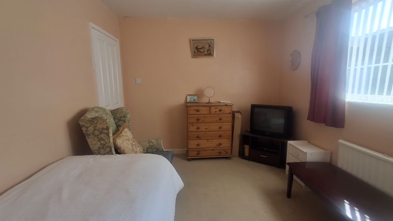 2 bed bungalow for sale in Burton Rise, Walesby, NG22  - Property Image 8