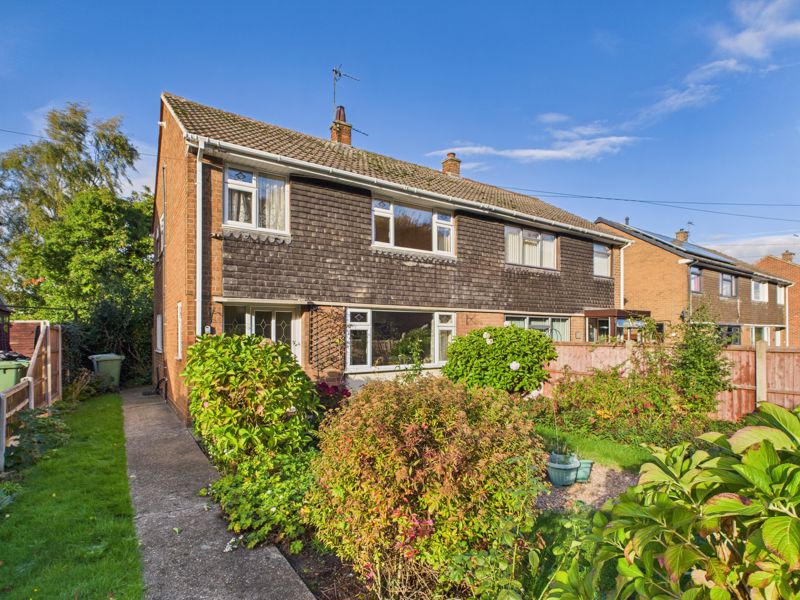 3 bed house for sale in Tuxford Road, Boughton, NG22  - Property Image 1