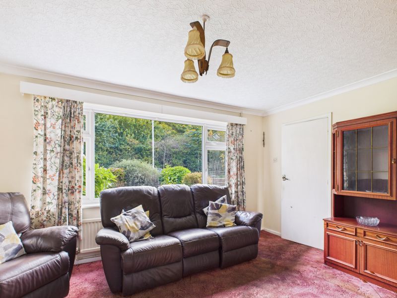 3 bed house for sale in Tuxford Road, Boughton, NG22  - Property Image 3