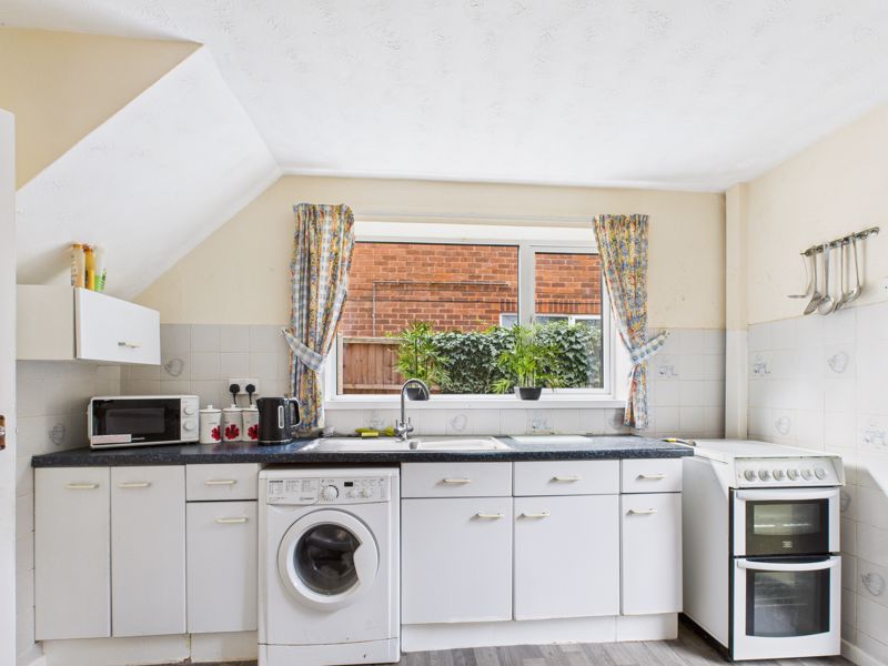 3 bed house for sale in Tuxford Road, Boughton, NG22 5