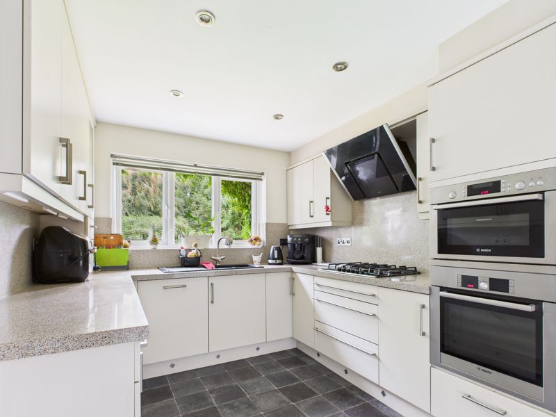 4 bed house for sale in Bramble Close, Newark, NG22 5