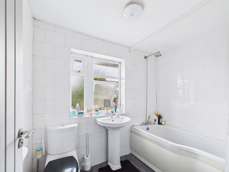 3 bed house for sale in Chestnut Drive, Ollerton, NG22  - Property Image 7
