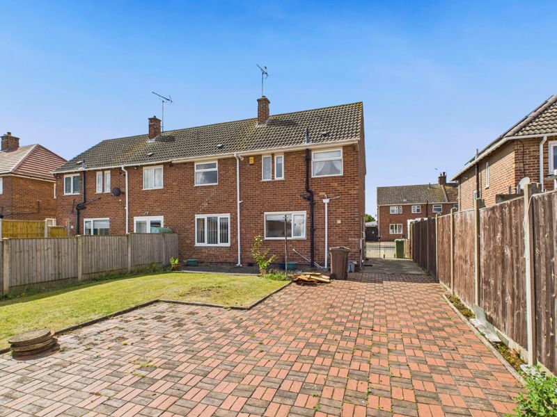 3 bed house for sale in Abbey Road, Edwinstowe, NG21  - Property Image 12