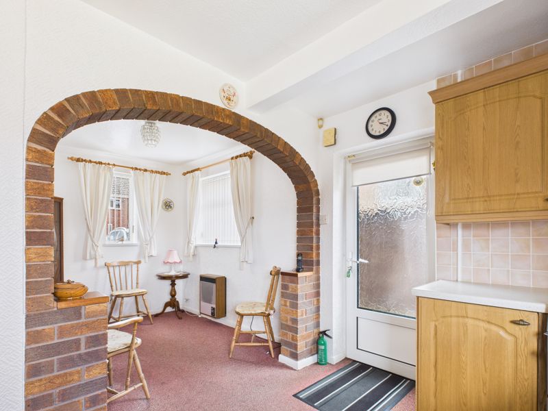 3 bed house for sale in Abbey Road, Edwinstowe, NG21  - Property Image 6