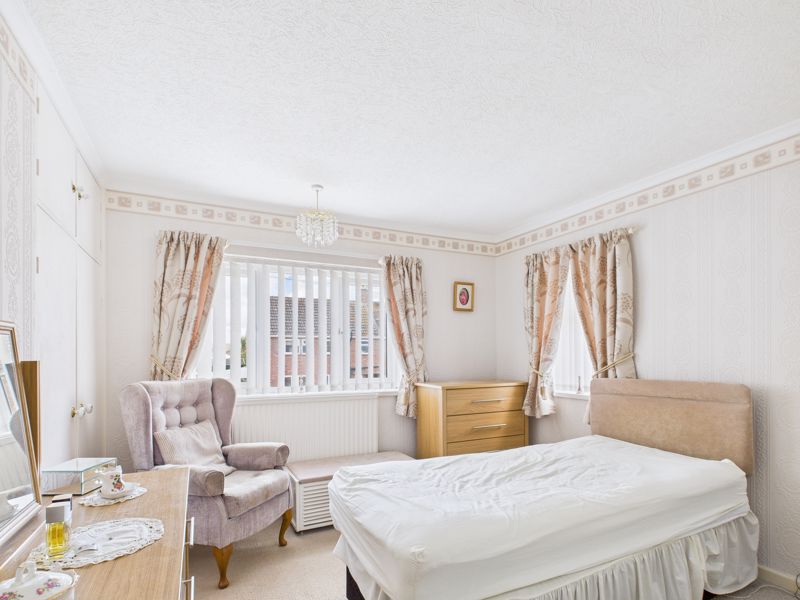 3 bed house for sale in Abbey Road, Edwinstowe, NG21 10