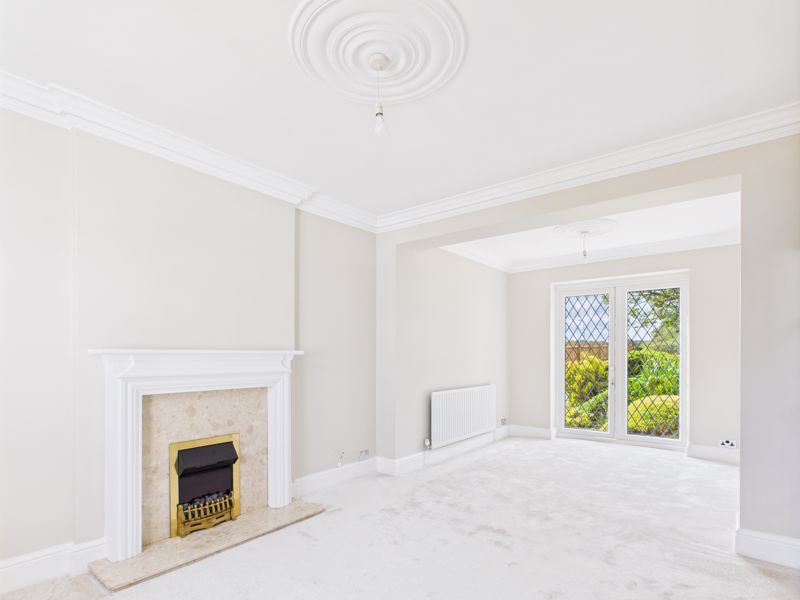 3 bed house for sale in Wellow Road, Ollerton, NG22  - Property Image 2