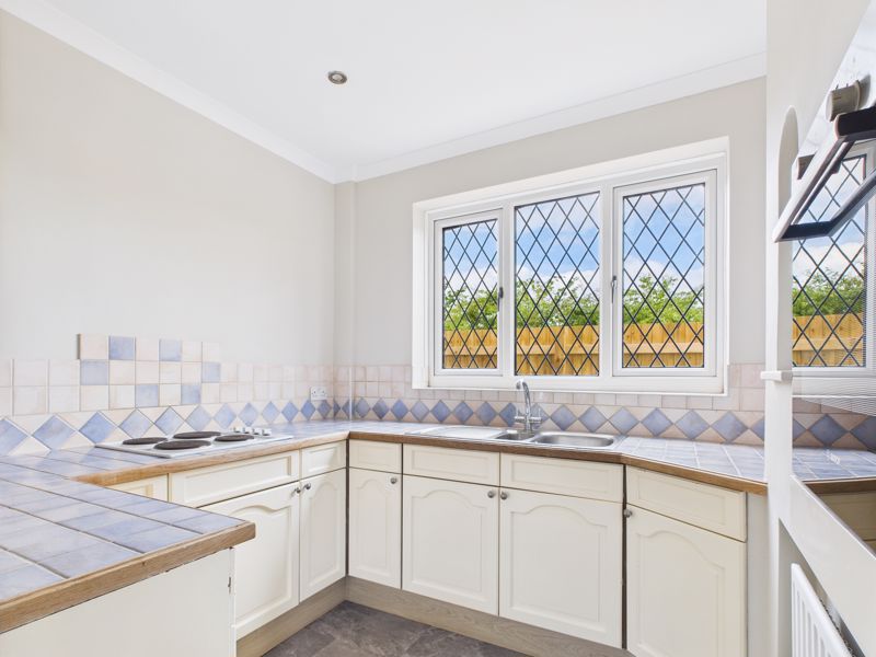 3 bed house for sale in Wellow Road, Ollerton, NG22  - Property Image 6
