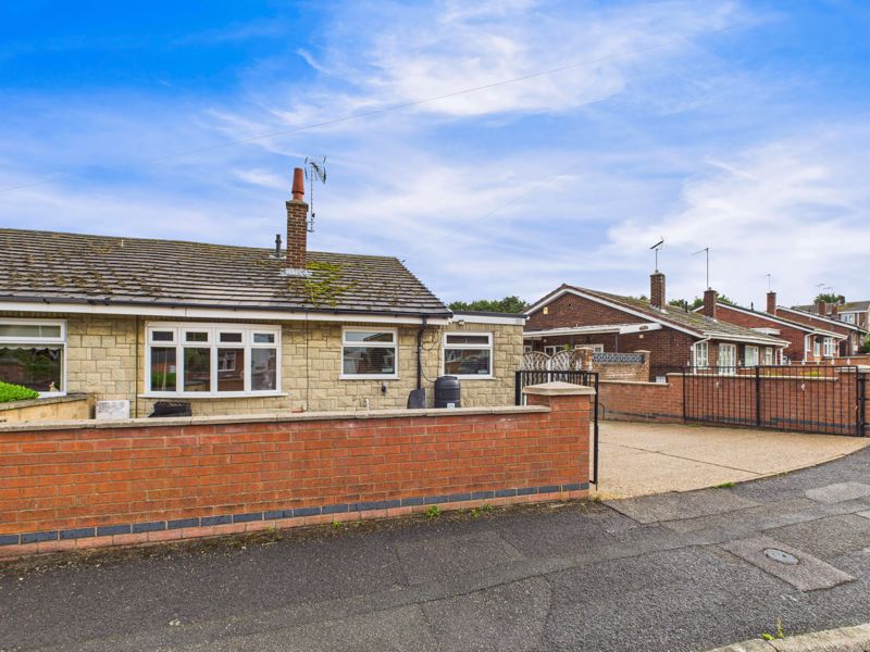 2 bed bungalow for sale in Linton Drive, Boughton, NG22, NG22