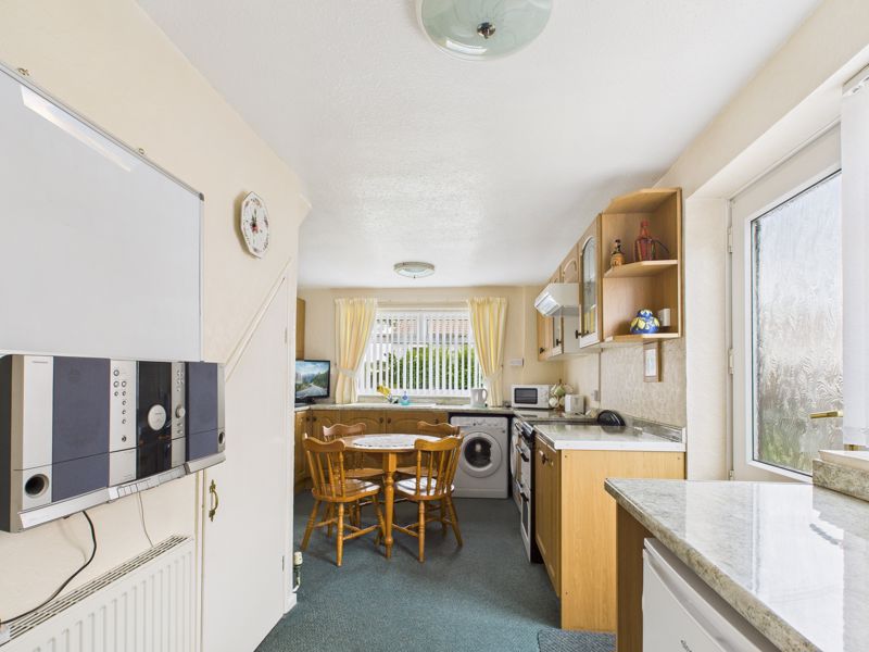 3 bed house for sale in Dove Croft, Ollerton, NG22 2