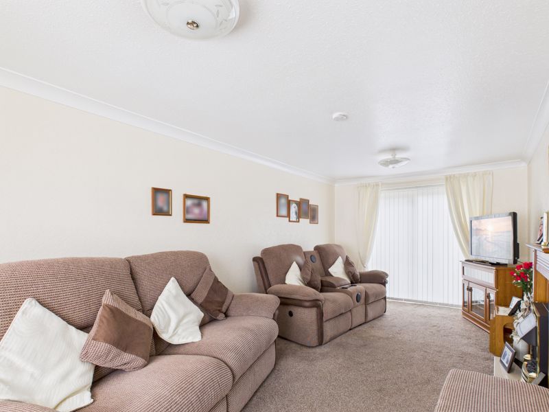 3 bed house for sale in Dove Croft, Ollerton, NG22  - Property Image 6