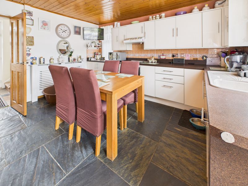 3 bed house for sale in Walesby Lane, Newark, NG22  - Property Image 3