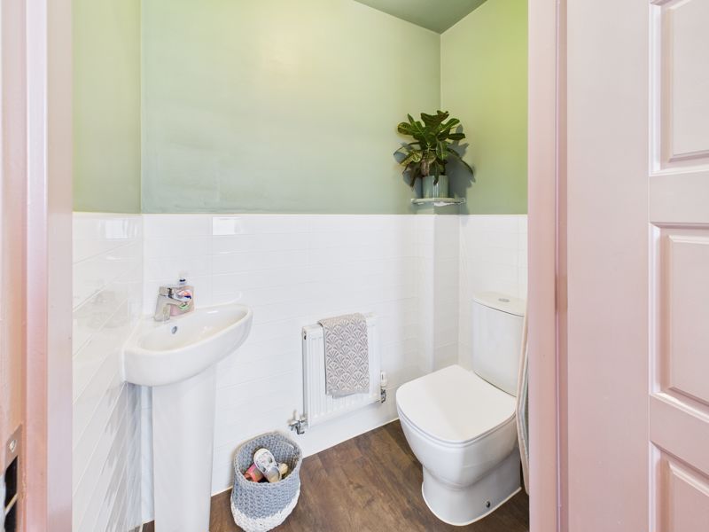 3 bed house for sale in Colliers Way, Edwinstowe, NG21  - Property Image 8