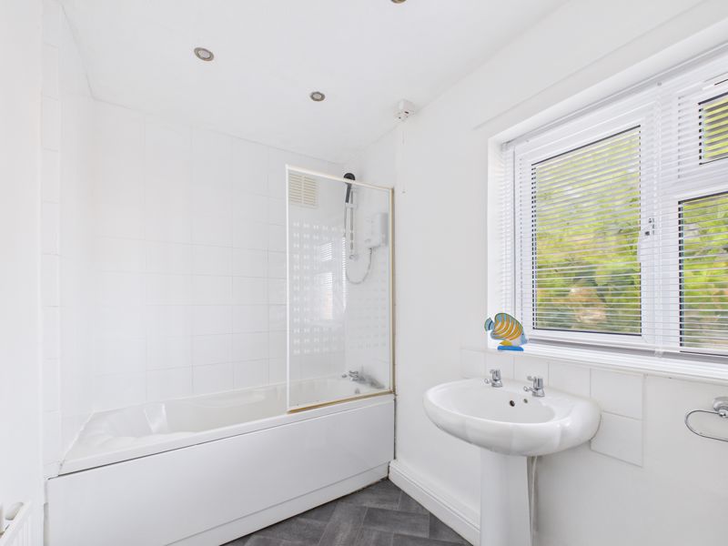 2 bed flat for sale in Alder Grove, Ollerton, NG22  - Property Image 8