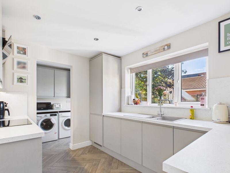 4 bed house for sale in Forest Link, Bilsthorpe, NG22 3