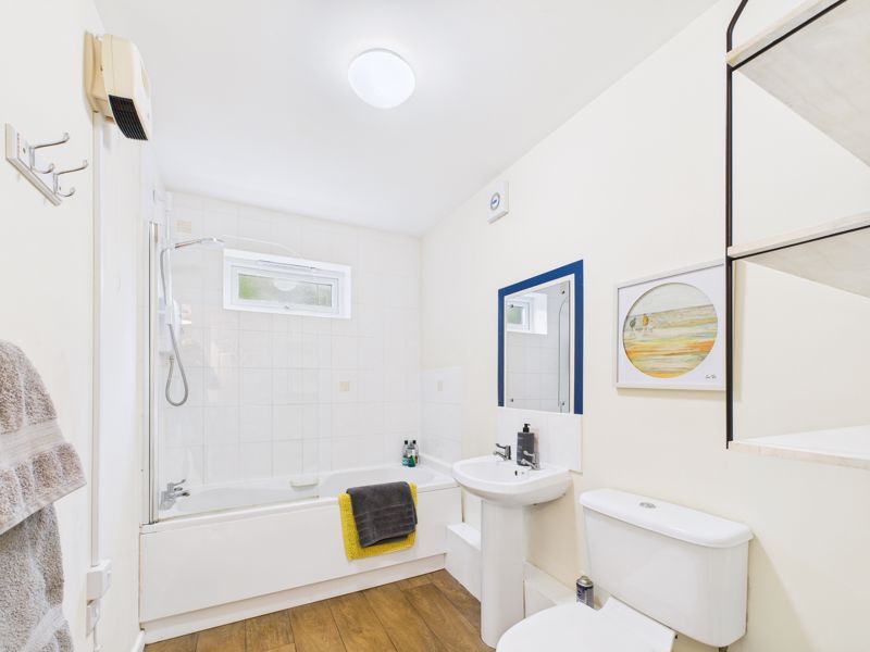 2 bed flat for sale in Markeden Court, Ollerton , NG22 9