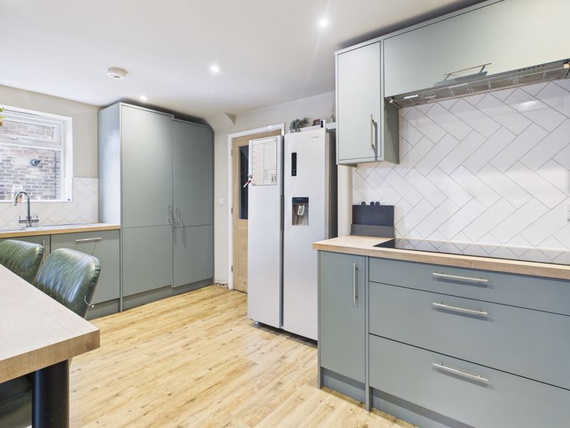 4 bed house for sale in Whitewater Road, Ollerton, NG22 4