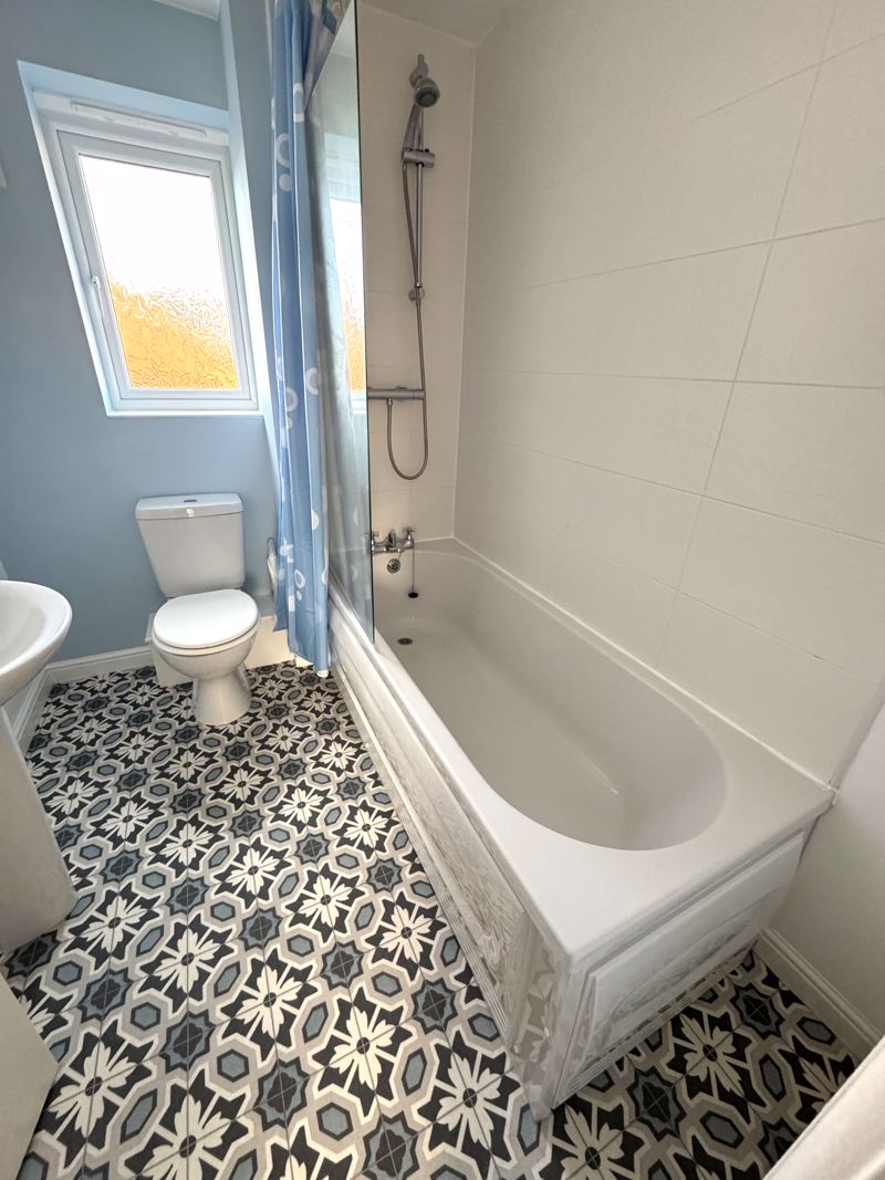 2 bed house to rent in Riverdale Road, Ollerton, NG22 8