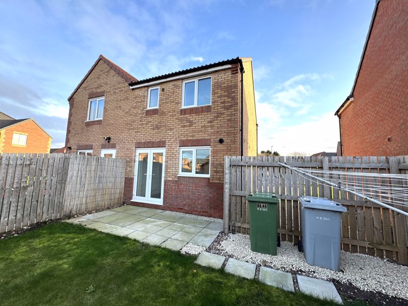 2 bed house to rent in Riverdale Road, Ollerton, NG22 9