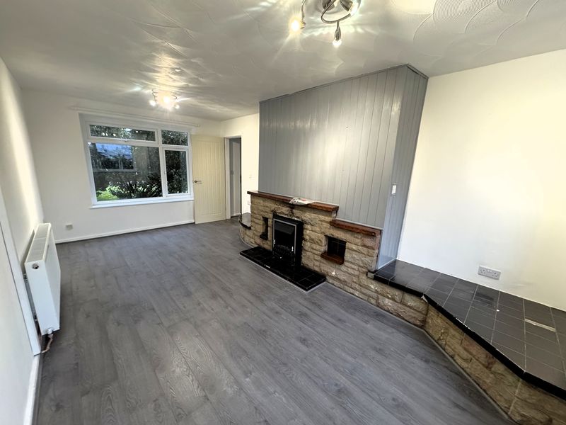 3 bed house to rent in Breck Bank, Ollerton, NG22  - Property Image 2