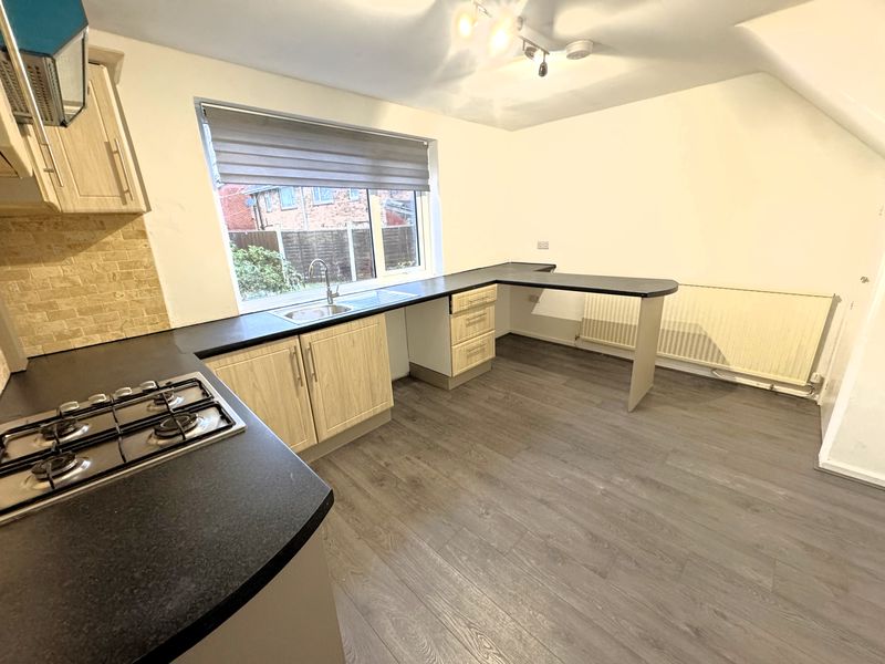 3 bed house to rent in Breck Bank, Ollerton, NG22 3