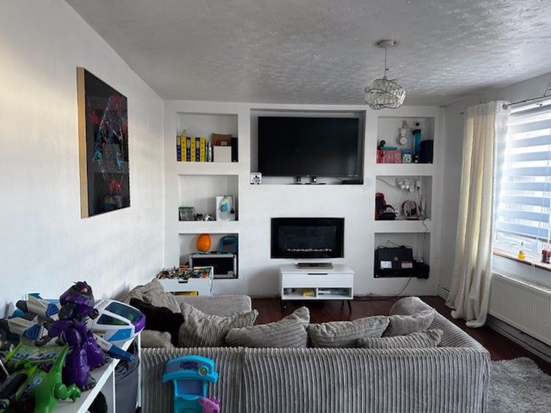 3 bed house for sale in Stuart Avenue, New Ollerton , NG22 16