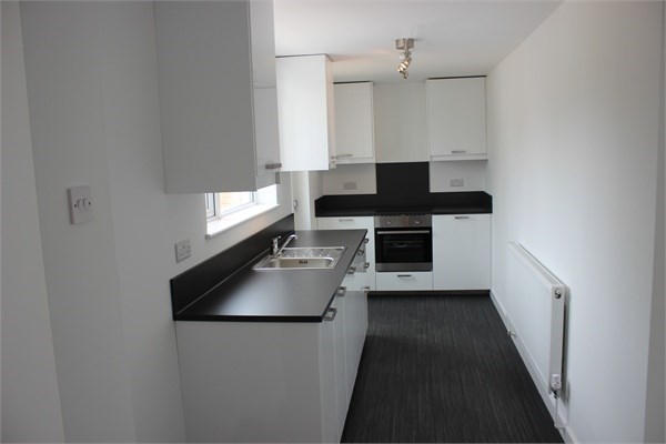 3 bed house to rent in Hazel Road, Ollerton, NG22  - Property Image 2