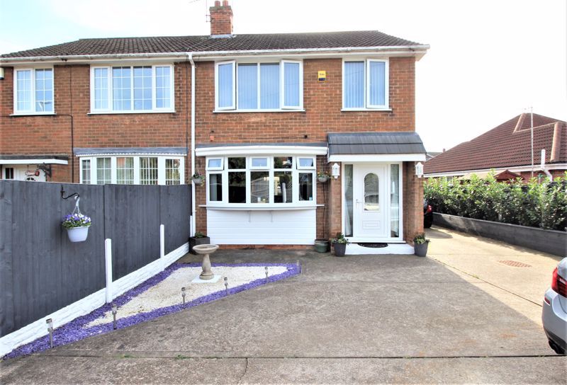 3 bed house for sale in Main Road, Boughton, NG22  - Property Image 1