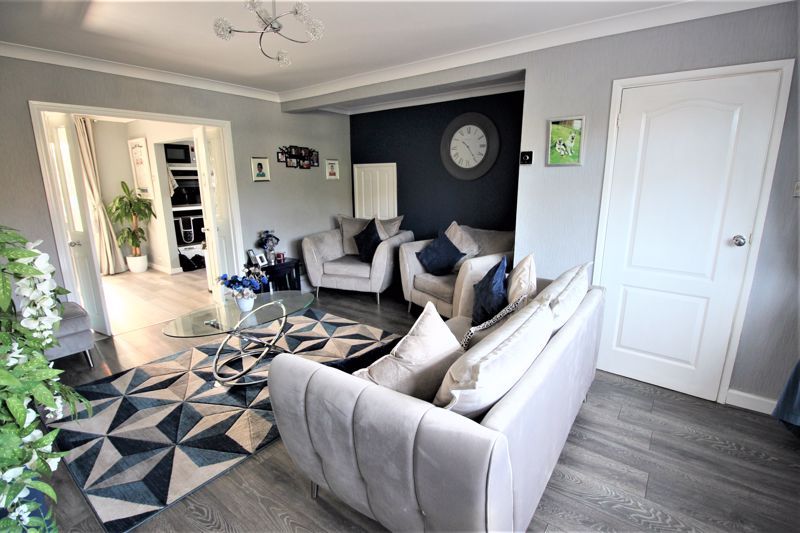 3 bed house for sale in Main Road, Boughton, NG22  - Property Image 4