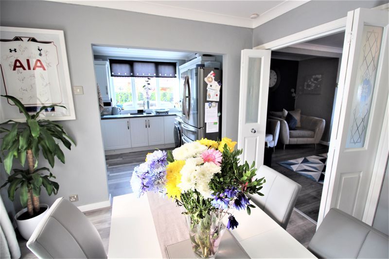 3 bed house for sale in Main Road, Boughton, NG22  - Property Image 9
